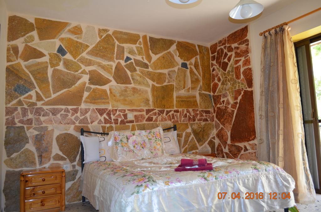 Apartments Zoumperi Néa Mákri Extérieur photo