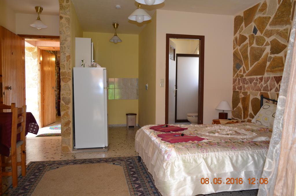 Apartments Zoumperi Néa Mákri Extérieur photo