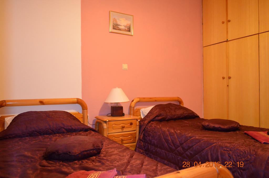 Apartments Zoumperi Néa Mákri Extérieur photo