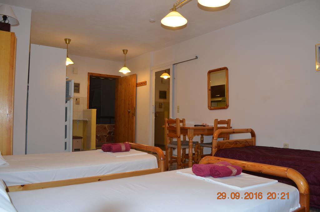 Apartments Zoumperi Néa Mákri Extérieur photo