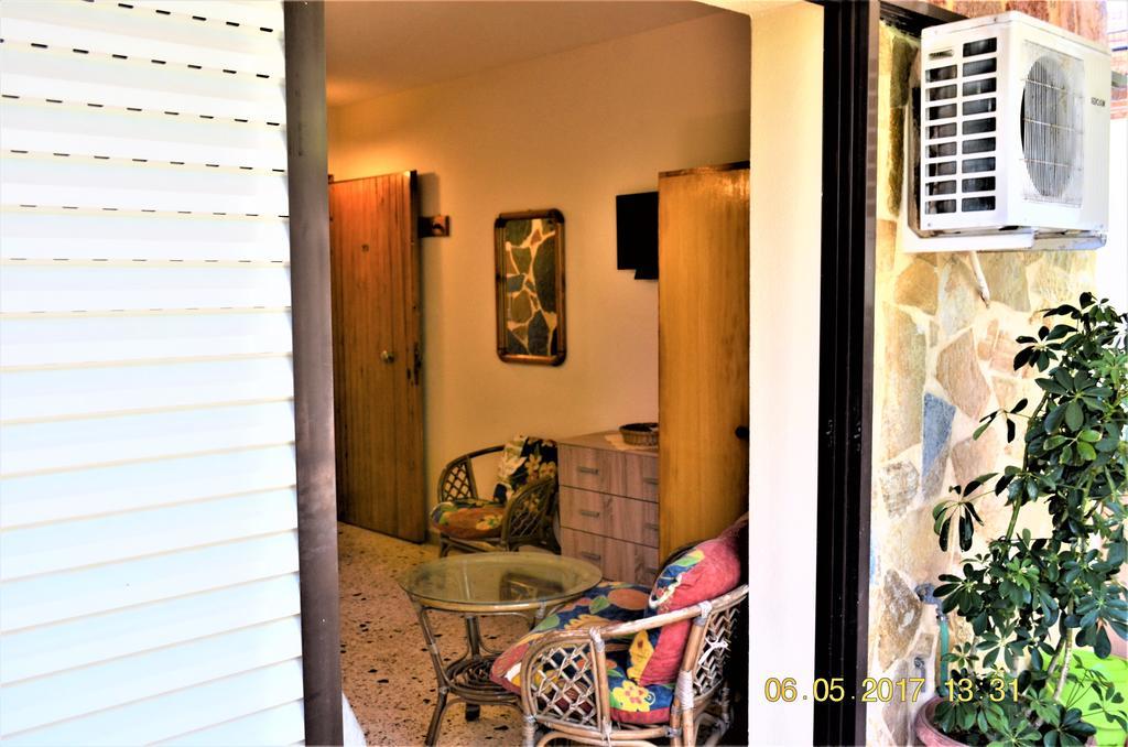 Apartments Zoumperi Néa Mákri Extérieur photo