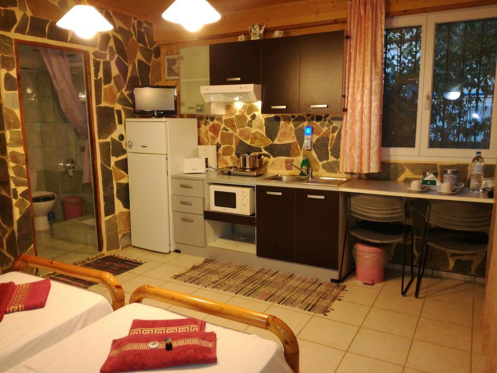 Apartments Zoumperi Néa Mákri Extérieur photo